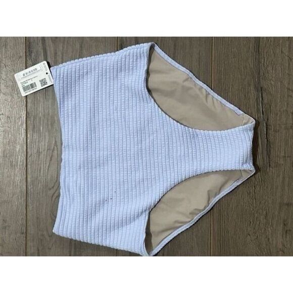 Lululemon Smocked HW med swim botrom  6 - Picture 4 of 5